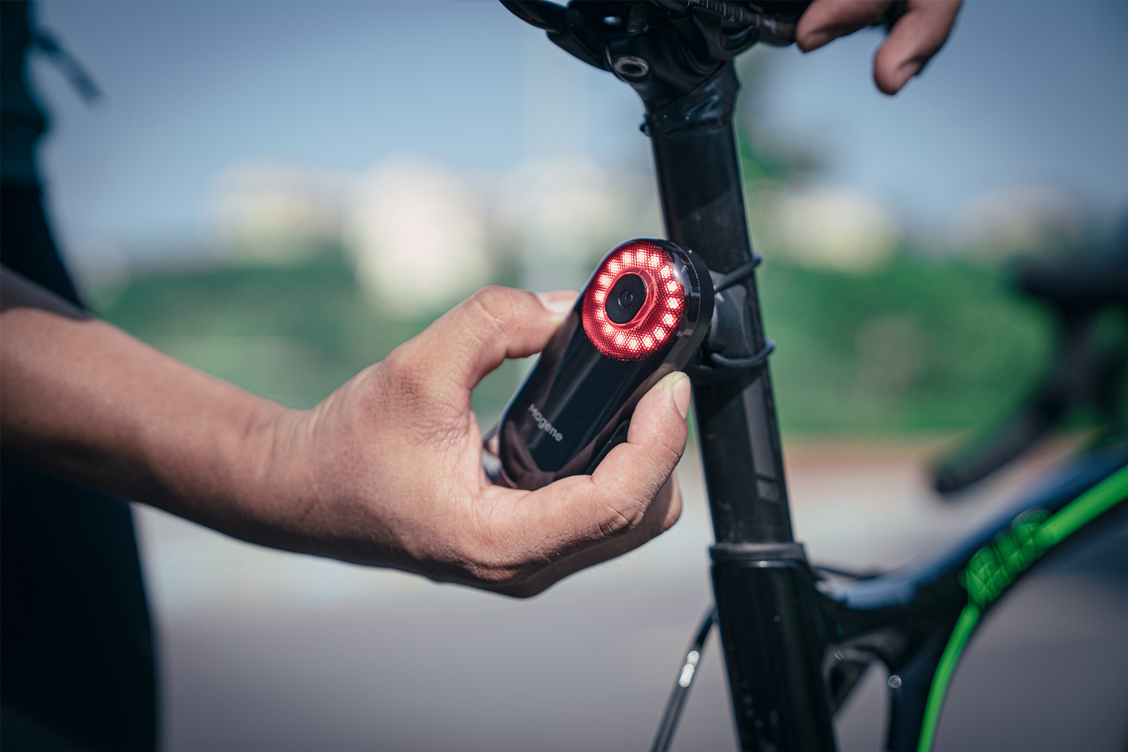 magene bike light mounting onto seat post