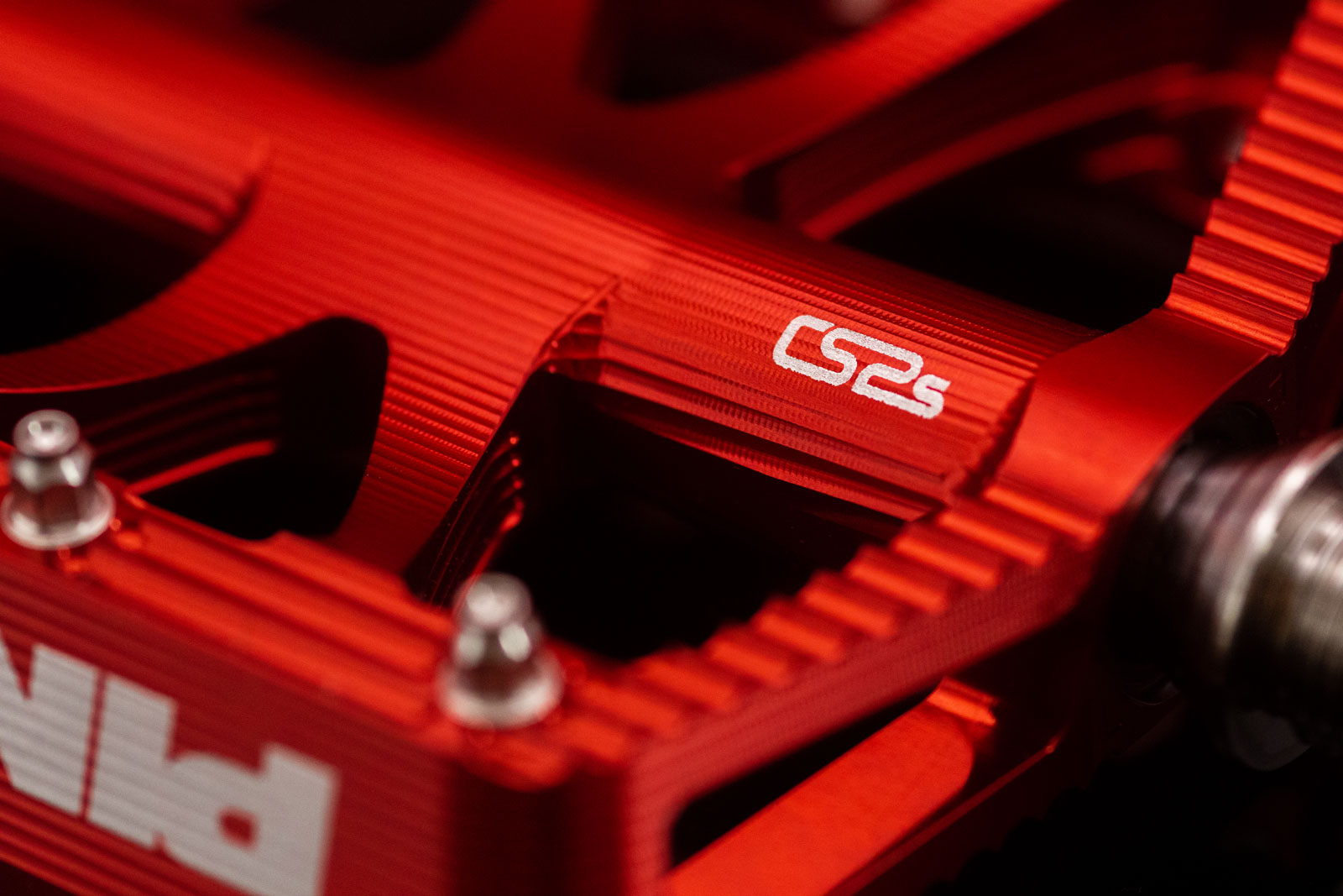 pinnd cs2s pedal ti axle needle bearing oil sealed internals