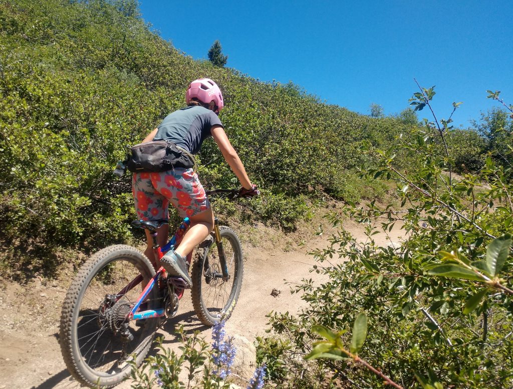 ride concepts women's flume shoes in action