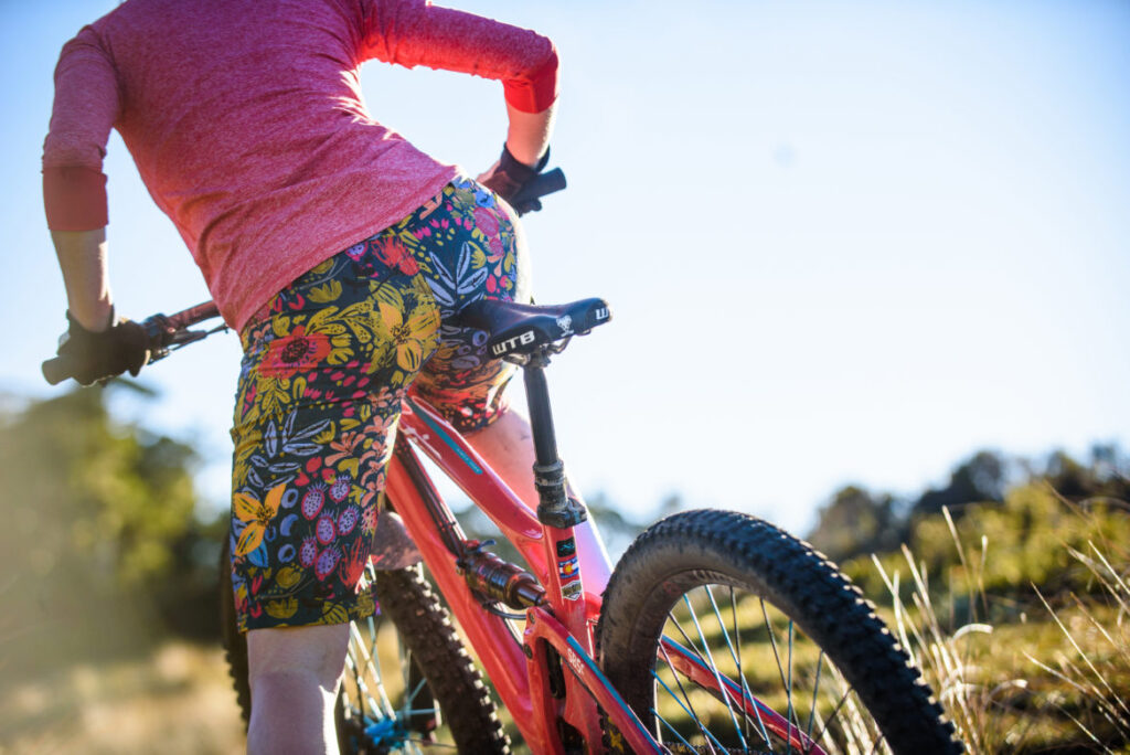 womens mountain bike shorts